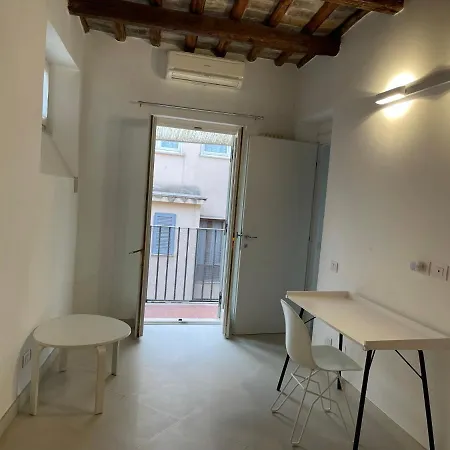 Reginella Apartman *
