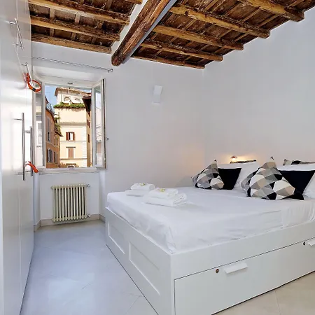 Reginella Апартаменты Рим