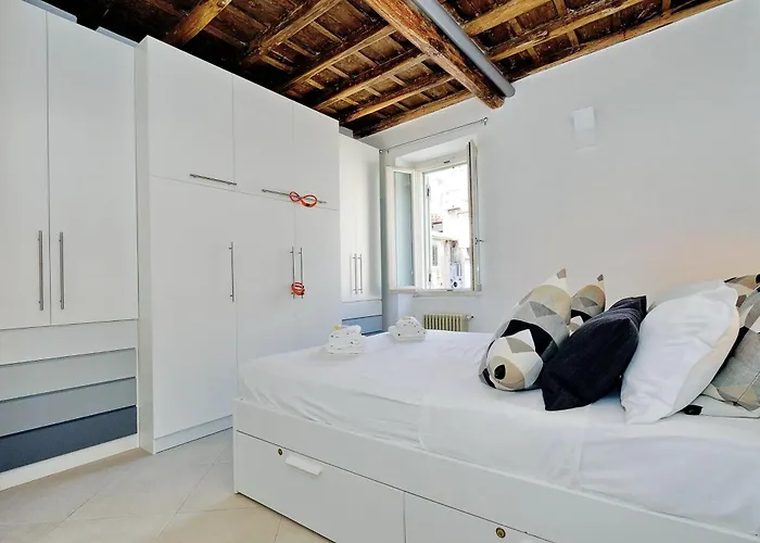 Daire Reginella Roma